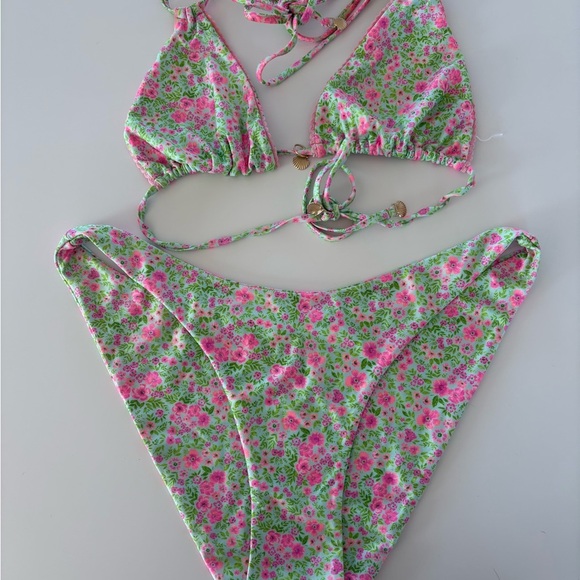 Kulani Kinis Other - Kulani Kinis Floral Scallop Bikini Set 2XL Pink Green